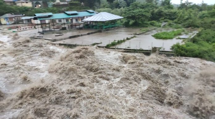 Kangra 118 mm rain, 323 roads closed including NH-3 the newsroom now